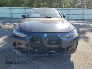 2023 BMW i4 eDrive35 z VIN WBY43AW08PFR10037, wystawiony jako Copart lot #66393433 z przebiegiem 3 313 mil mil oraz . Historia ofert i sprzedaży dostępna na DreamBid. Obrazek 5.