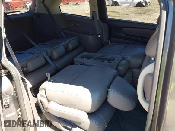 2017 Honda Odyssey SE with VIN 5FNRL5H37HB010208, listed as a IAAI auction lot 41828809 with 67,399 mi miles and . Bid and sale history available at carsss.com. Image 8.