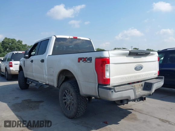 2018 Ford F-250 XL с VIN 1FT7W2B67JEC61723, выставлен на аукционе IAAI как лот 42044635 с пробегом 249 979 миль миль и . История ставок и продаж доступна на DreamBid. Изображение 14.