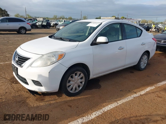 2014 Nissan Versa S Plus with VIN 3N1CN7AP1EL843379, listed as a IAAI auction lot 41905567 with 125,293 mi miles. Bid and sale history available at carsss.com. Image 2.