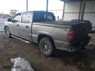 2006 Chevrolet Silverado 1500 LT1 with VIN 2GCEC13T061148784, listed as a IAAI auction lot 41640502 with 325,509 mi miles. Bid and sale history available at carsss.com. Image 3.