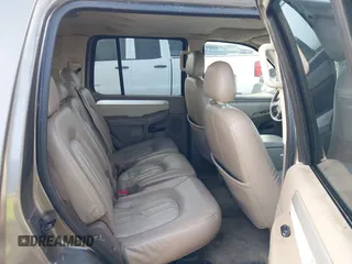 2005 Mercury Mountaineer Convenience z VIN 4M2ZU86W85ZJ07395, wystawiony jako IAAI lot #41767380 z przebiegiem 276 551 mil mil oraz . Historia ofert i sprzedaży dostępna na DreamBid. Obrazek 8.