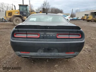 2015 Dodge Challenger SXT Plus with VIN 2C3CDZBG9FH732443, listed as a Copart auction lot 46172295 with 81,235 mi miles and Salvage Title. Bid and sale history available at carsss.com. Image 6.