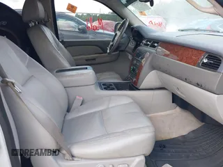 2007 Chevrolet Tahoe LTZ with VIN 1GNFC13J07J153453, listed as a IAAI auction lot 42691432 with Not provided miles and . Bid and sale history available at DreamBid. Image 5.