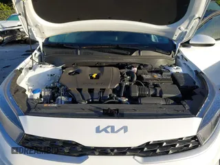 2024 Kia Forte LXS with VIN 3KPF24AD9RE775818, listed as a IAAI auction lot 41254335 with 3,013 mi miles and . Bid and sale history available at carsss.com. Image 10.