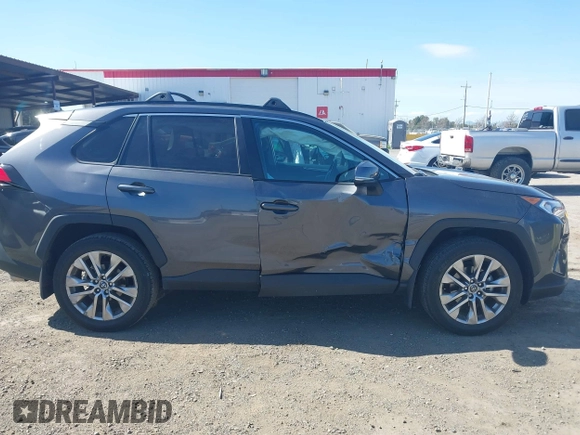 2020 Toyota RAV4 XLE Premium with VIN 2T3C1RFV3LW065281, listed as a IAAI auction lot 41756443 with 17,354 mi miles. Bid and sale history available at carsss.com. Image 13.