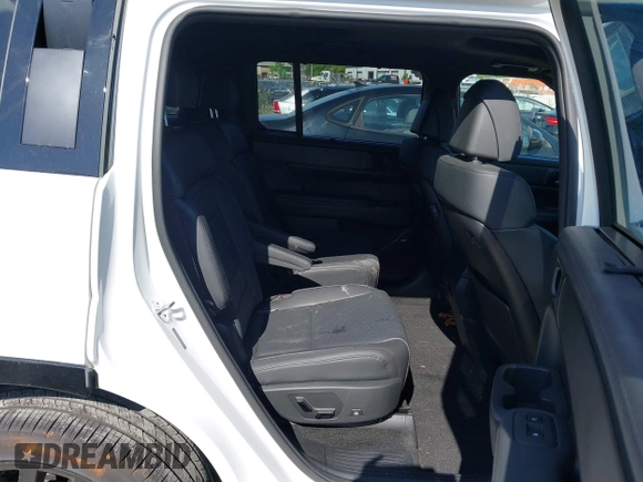 2024 Hyundai Santa Fe Calligraphy with VIN 5NMP5DGL8RH048723, listed as a IAAI auction lot 42063740 with Not provided miles and . Bid and sale history available at DreamBid. Image 8.