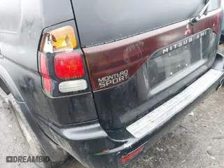 2000 Mitsubishi Montero Sport LS with VIN JA4LS31H6YP004497, listed as a IAAI auction lot 41403319 with 259,107 mi miles. Bid and sale history available at carsss.com. Image 6.