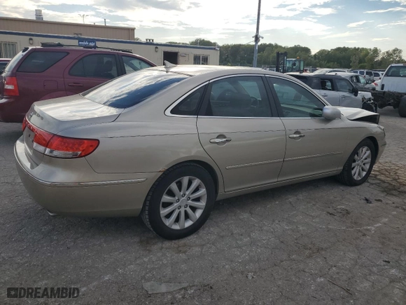 2009 Hyundai Azera GLS with VIN KMHFC46D09A360665, listed as a Copart auction lot 71665544 with 143,711 mi miles and Salvage Title. Bid and sale history available at carsss.com. Image 3.