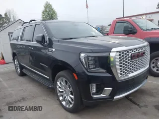 2021 GMC Yukon XL Denali with VIN 1GKS2JKL5MR458039, listed as a IAAI auction lot 41921865 with 25,141 mi miles. Bid and sale history available at carsss.com. Image 13.