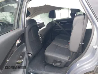 2020 Kia Sorento LX z VIN 5XYPG4A53LG671897, wystawiony jako IAAI lot #42208915 z przebiegiem 86 211 mil mil oraz . Historia ofert i sprzedaży dostępna na DreamBid. Obrazek 8.