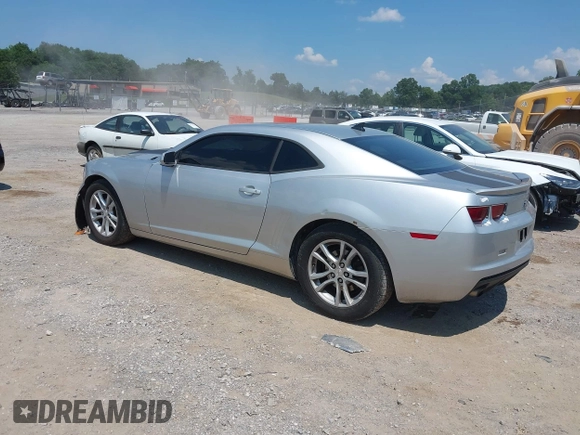 2013 Chevrolet Camaro LT with VIN 2G1FB1E30D9113836, listed as a IAAI auction lot 42669445 with 184,687 mi miles and . Bid and sale history available at DreamBid. Image 3.