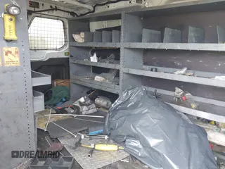 2017 Ford Transit z VIN 1FTYR1YG0HKA47755, wystawiony jako IAAI lot #41616601 z przebiegiem 93 170 mil mil oraz . Historia ofert i sprzedaży dostępna na DreamBid. Obrazek 8.