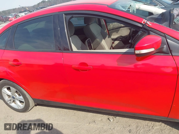2014 Ford Focus SE with VIN 1FADP3F28EL353220, listed as a IAAI auction lot 41675973 with 1 mi miles. Bid and sale history available at carsss.com. Image 14.