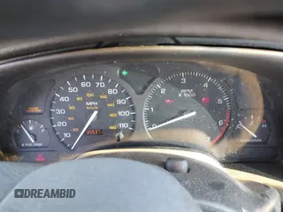 2000 Saturn SL z VIN 1G8ZH5282YZ226249, wystawiony jako IAAI lot #41381831 z przebiegiem 355 371 mil mil oraz . Historia ofert i sprzedaży dostępna na DreamBid. Obrazek 7.