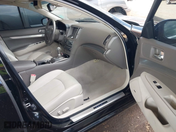 2013 Infiniti G37 Journey with VIN JN1CV6AP1DM304999, listed as a IAAI auction lot 42047590 with 111,187 mi miles and . Bid and sale history available at DreamBid. Image 5.
