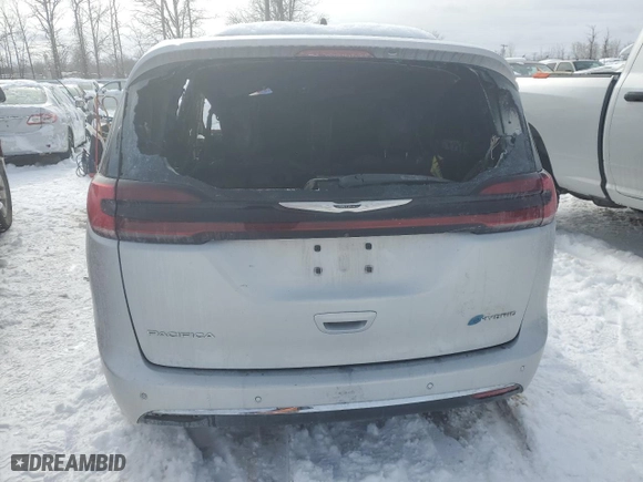 2024 Chrysler Pacifica Hybrid Select with VIN 2C4RC1S72RR147387, listed as a Copart auction lot 44751815 with NaN miles and Salvage Title. Bid and sale history available at carsss.com. Image 6.