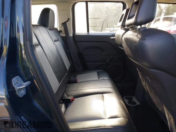2008 Jeep Patriot Sport с VIN 1J8FT28018D601044, выставлен на аукционе IAAI как лот 42280611 с пробегом 168 725 миль миль и . История ставок и продаж доступна на DreamBid. Изображение 8.