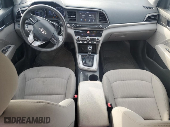 2020 Hyundai Elantra SEL z VIN 5NPD84LF6LH554605, wystawiony jako Copart lot #53947195 z przebiegiem 115 755 mil mil oraz Szkody całkowita. Historia ofert i sprzedaży dostępna na DreamBid. Obrazek 8.
