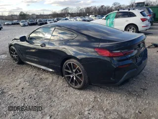 2022 BMW 8 Series M850i xDrive z VIN WBABC4C01NCJ64525, wystawiony jako Copart lot #83996594 z przebiegiem Nie podano mil oraz Szkoda całkowita • Salvage title. Historia ofert i sprzedaży dostępna na DreamBid. Obrazek 2.