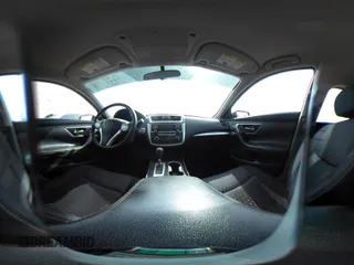 2018 Nissan Altima 2.5 S with VIN 1N4AL3AP3JC270628, listed as a IAAI auction lot 42148978 with 62,561 mi miles. Bid and sale history available at carsss.com. Image 18.