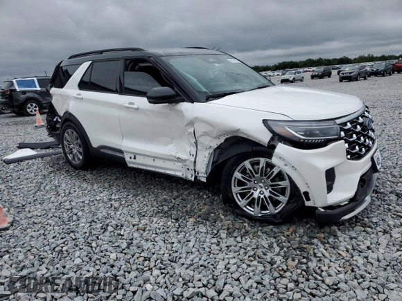 2025 Ford Explorer with VIN 1FMUK7HH8SGA05659, listed as a Copart auction lot 52077855 with 3,037 mi miles and Salvage title. Bid and sale history available at DreamBid. Image 4.