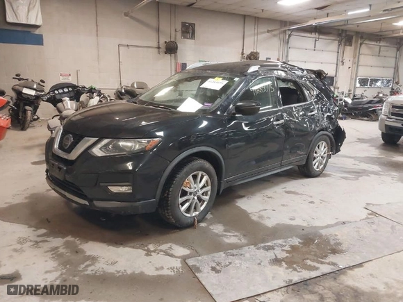 2019 Nissan Rogue SV with VIN JN8AT2MV4KW379098, listed as a IAAI auction lot 41283075 with 82899 miles. Bid and sale history available at carsss.com. Image 2.