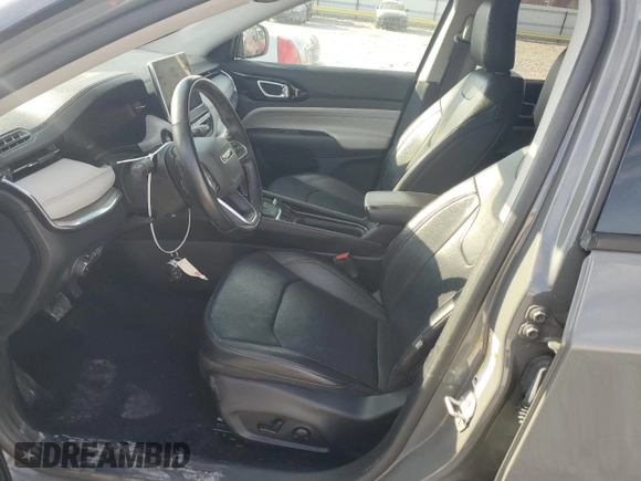2022 Jeep Compass (RED) Edition с VIN 3C4NJDCB6NT104896, выставлен на аукционе Copart как лот 46656795 с пробегом 56 172 миль миль и Списание • Salvage title. История ставок и продаж доступна на DreamBid. Изображение 7.