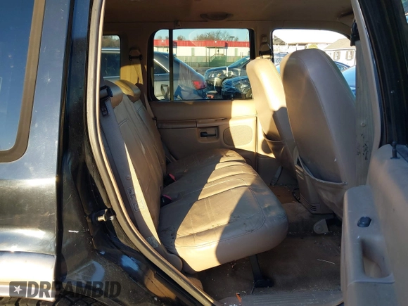 2000 Ford Explorer Eddie Bauer с VIN 1FMZU64E0YZB37690, выставлен на аукционе IAAI как лот 41588446 с пробегом 184 471 миль миль и . История ставок и продаж доступна на DreamBid. Изображение 8.