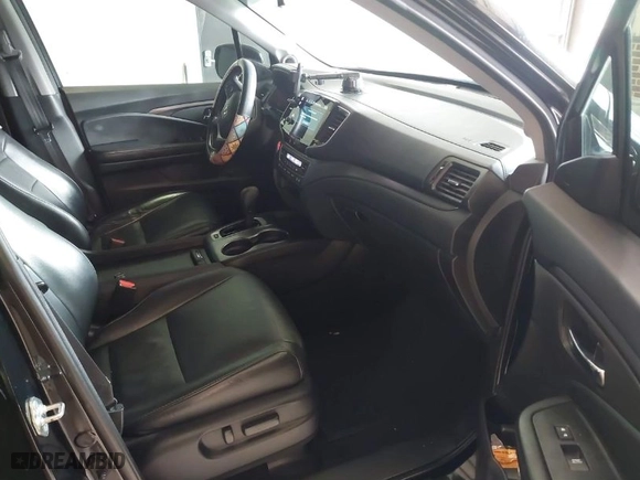 2019 Honda Pilot EX-L with VIN 5FNYF5H58KB035470, listed as a IAAI auction lot 41504510 with 100,396 mi miles. Bid and sale history available at carsss.com. Image 5.