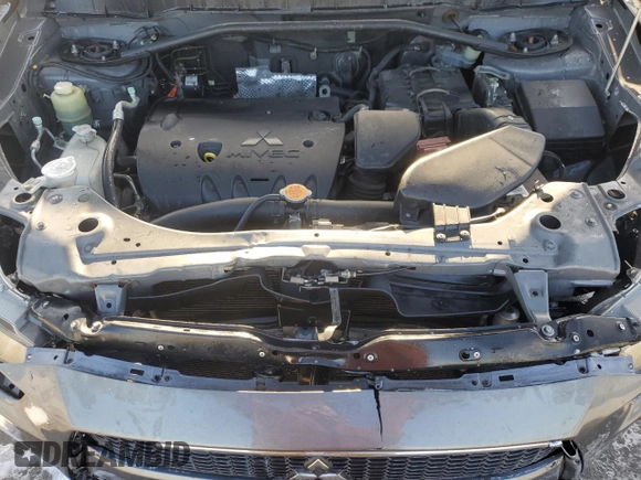 2010 Mitsubishi Outlander SE z VIN JA4AS3AW6AZ018626, wystawiony jako Copart lot #51621035 z przebiegiem 184 953 mil mil oraz Szkoda całkowita • Salvage title. Historia ofert i sprzedaży dostępna na DreamBid. Obrazek 12.