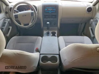 2006 Ford Explorer XLS z VIN 1FMEU62E76UA11130, wystawiony jako Copart lot #60973635 z przebiegiem 165 373 mil mil oraz Szkoda całkowita • Salvage title. Historia ofert i sprzedaży dostępna na DreamBid. Obrazek 8.