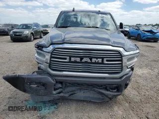 2024 Ram 2500 Laramie z VIN 3C6UR5FL6RG159952, wystawiony jako Copart lot #52771035 z przebiegiem Nie podano mil oraz Szkoda całkowita • Salvage title. Historia ofert i sprzedaży dostępna na DreamBid. Obrazek 5.