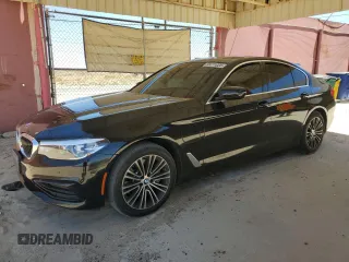 2020 BMW 5 Series 530e z VIN WBAJA9C01LCD69759, wystawiony jako Copart lot #58271025 z przebiegiem 56 732 mil mil oraz Szkoda całkowita • Salvage title. Historia ofert i sprzedaży dostępna na DreamBid. Obrazek 1.