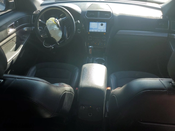 2018 Ford Explorer XLT with VIN 1FM5K8D80JGA50741, listed as a Copart auction lot 43373655 with 88,330 mi miles and Salvage Title. Bid and sale history available at carsss.com. Image 8.