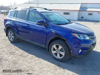 2015 Toyota RAV4 XLE with VIN 2T3RFREVXFW253698, listed as a IAAI auction lot 41798700 with 147,202 mi miles. Bid and sale history available at carsss.com. Image 1.