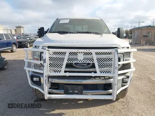 2020 Ford F-250 XL z VIN 1FT7W2BT7LED00447, wystawiony jako IAAI lot #41489097 z przebiegiem 143 175 mil mil oraz . Historia ofert i sprzedaży dostępna na DreamBid. Obrazek 12.