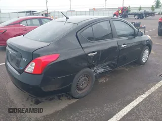 2012 Nissan Versa SV с VIN 3N1CN7AP1CL814932, выставлен на аукционе IAAI как лот 42272722 с пробегом 137 349 миль миль и . История ставок и продаж доступна на DreamBid. Изображение 4.