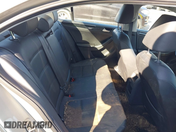 2016 Volkswagen Jetta Sedan 1.8T SEL with VIN 3VWL07AJ0GM313695, listed as a IAAI auction lot 41523515 with 94,212 mi miles. Bid and sale history available at carsss.com. Image 8.