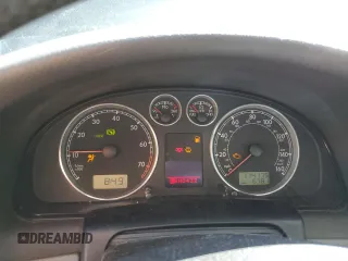 2002 Volkswagen Passat GLX z VIN WVWTH63B72P066013, wystawiony jako Copart lot #53750585 z przebiegiem 114 175 mil mil oraz Szkoda całkowita • Salvage title. Historia ofert i sprzedaży dostępna na DreamBid. Obrazek 9.