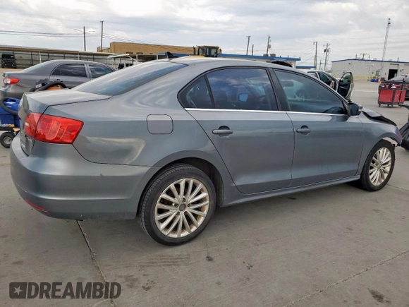 2011 Volkswagen Jetta SEL z VIN 3VWLX7AJXBM362116, wystawiony jako Copart lot #50632945 z przebiegiem 205 371 mil mil oraz Szkoda całkowita • Salvage title. Historia ofert i sprzedaży dostępna na DreamBid. Obrazek 3.