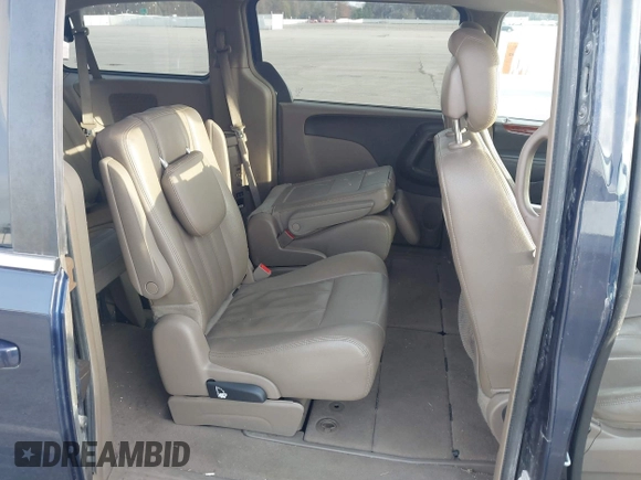 2016 Chrysler Town & Country Touring with VIN 2C4RC1BG8GR185588, listed as a IAAI auction lot 41990133 with 153,554 mi miles and . Bid and sale history available at DreamBid. Image 8.