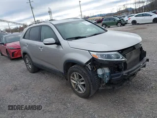 2015 Kia Sorento LX with VIN 5XYKTDA64FG612232, listed as a IAAI auction lot 41894549 with 145,748 mi miles. Bid and sale history available at carsss.com. Image 1.