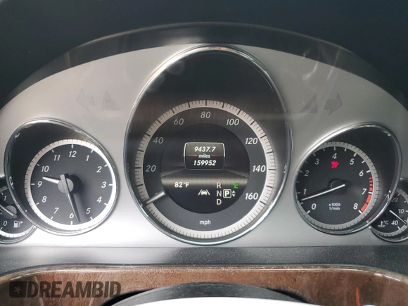 2013 Mercedes-Benz E 350 Luxury with VIN WDDHF8JB3DA677565, listed as a Copart auction lot 62122335 with 159,952 mi miles and Clean title. Bid and sale history available at DreamBid. Image 9.
