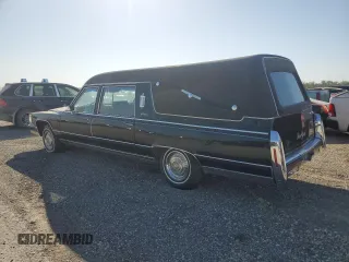 1992 Cadillac Brougham z VIN 1G6DW54E9NR713312, wystawiony jako Copart lot #71659794 z przebiegiem 41 467 mil mil oraz Tytuł czysty. Historia ofert i sprzedaży dostępna na DreamBid. Obrazek 2.