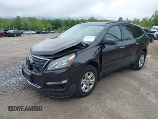 2015 Chevrolet Traverse LS z VIN 1GNKVFED2FJ133054, wystawiony jako IAAI lot #42252164 z przebiegiem 72 981 mil mil oraz . Historia ofert i sprzedaży dostępna na DreamBid. Obrazek 17.