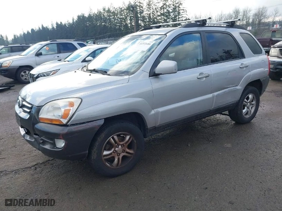 2006 Kia Sportage LX with VIN KNDJF723767193721, listed as a IAAI auction lot 41372486 with 225,510 mi miles. Bid and sale history available at carsss.com. Image 2.