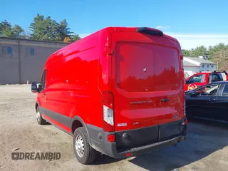 2024 Ford Transit Cargo z VIN 1FTBR2C80RKA48160, wystawiony jako IAAI lot #40732677 z przebiegiem 2 844 mil mil oraz . Historia ofert i sprzedaży dostępna na DreamBid. Obrazek 3.