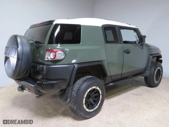 2014 Toyota FJ Cruiser with VIN JTEBU4BF7EK186066, listed as a Copart auction lot 44390845 with 88,297 mi miles and Salvage Title. Bid and sale history available at carsss.com. Image 3.