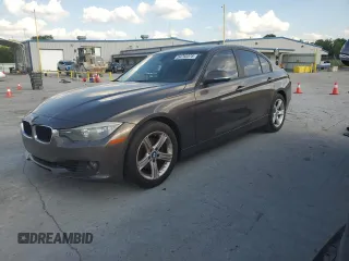 2014 BMW 3 Series 328i z VIN WBA3A5C58EF453542, wystawiony jako Copart lot #54792575 z przebiegiem 192 286 mil mil oraz Czysty tytuł • Clean title. Historia ofert i sprzedaży dostępna na DreamBid. Obrazek 1.